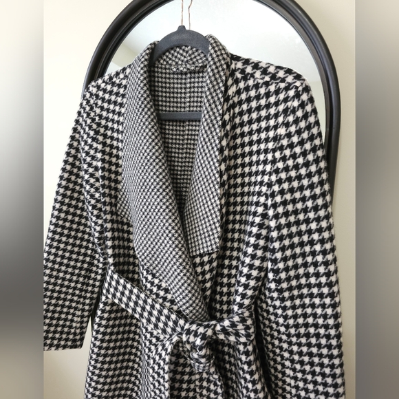 *SOLD* NWT* LINE the Label - Adelaide coat in Houndstooth - Size S - Picture 2 of 5